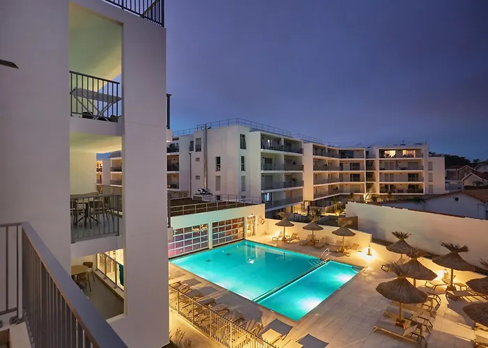 Odalys L'oree Du Parc Apartmanhotel Royan