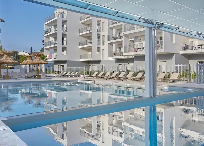 Odalys L'oree Du Parc アパートホテル 4*